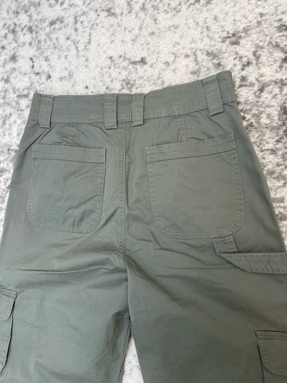 NWT Abercrombie High Rise Relaxed Cargo Pants - Picture 10 of 10